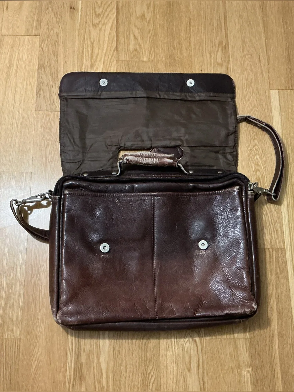 Vintage Lexus Promotional Brown Leather Briefcase / Messenger Bag.